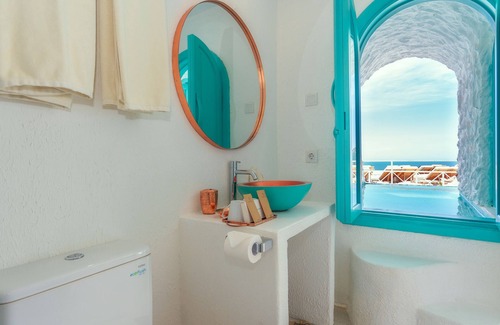 Labuan Bajo Hotel | Loccal Collection Hotel