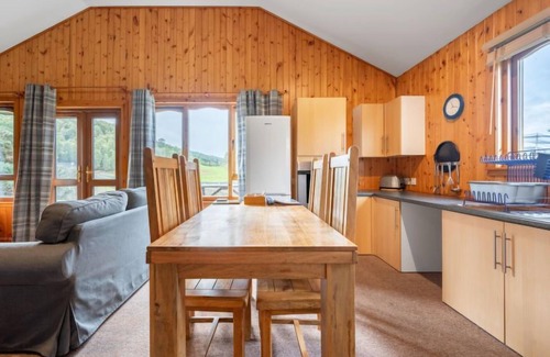 Glen Urquhart House | Loch Meilke 2 Bed by Interhome