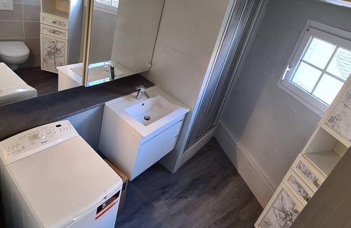 Loches Apartment | Loches lovely studio ideal for short stays! at the foot of the Logis Royal.