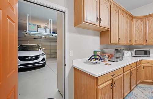 Las Campanas House | Lock-Off Casita: Garage for 1-Car or Truck. DEC 2025 SPECIAL PRICE