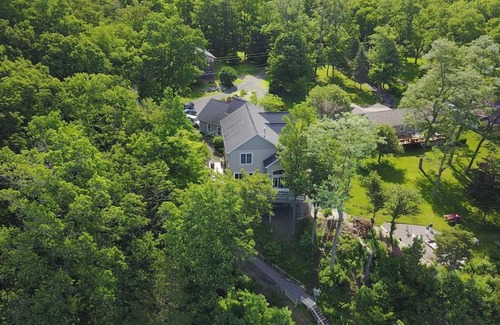 Teall Beach House | Locke's Glen on the Lake
