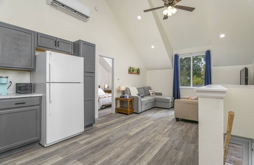 Windsor Apartment | Locust Loft in Historic Windsor