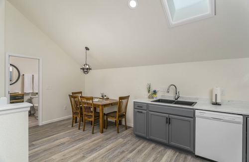 Windsor Apartment | Locust Loft in Historic Windsor