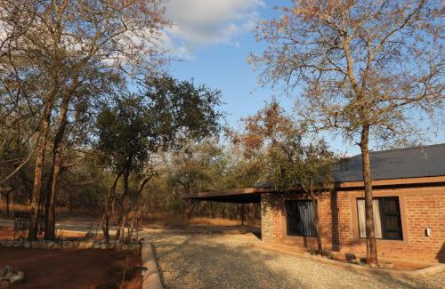 Marloth Park House | Locust Retreat Immaculate 2bedroom cottage