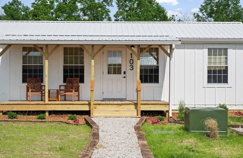 Williamstown Cabin | Lodge 103 at Eden Reserve—Safari Cabin Near Ark