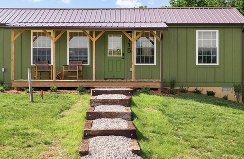 Williamstown Cabin | Lodge 115 at Eden Reserve—Safari Cabin Near Ark