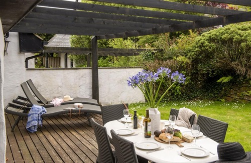 St Wenn House | Lodge 15, Hustyns - a lodge that sleeps 6 guests in 3 bedrooms