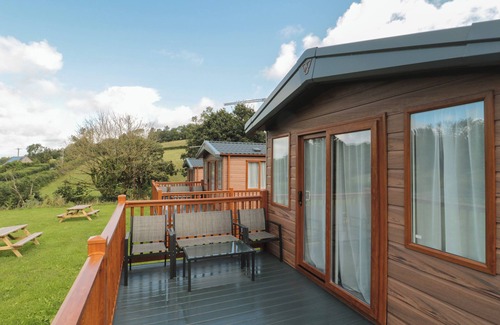 Winscombe Cottage | LODGE 9, family friendly, with a garden in Shipham