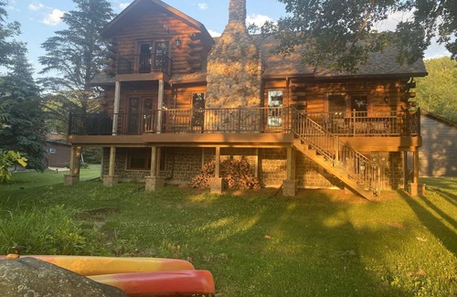 Dresser Cabin | Lodge at Lotus Lake