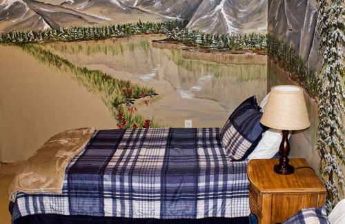 Mountain Home Cabin | Lodge Between The Lakes - Family Reunions!