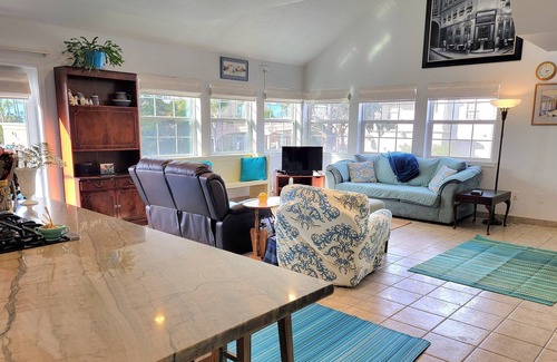 Grover Beach House | Lodge by Beach/Train