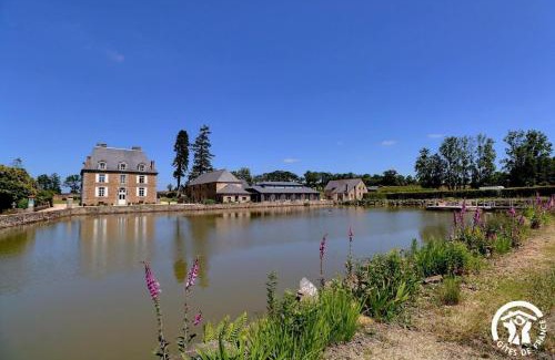 Mezieres-sur-Couesnon House | Lodge de l'etang