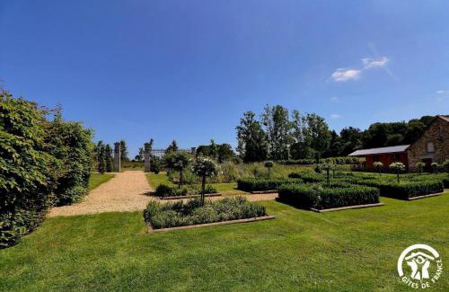 Mezieres-sur-Couesnon House | Lodge de l'etang