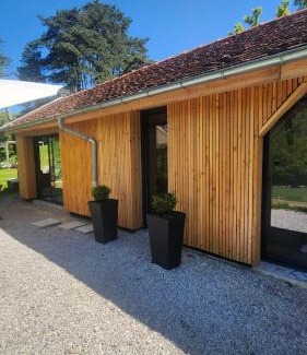 Villeneuve-sous-Pymont House | Lodge du Château de Feschaux