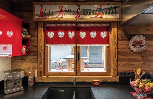 Les Portes du Soleil Ski Chalet | Lodge Le Nordic - alpine and wellness for 10p - OVO Network