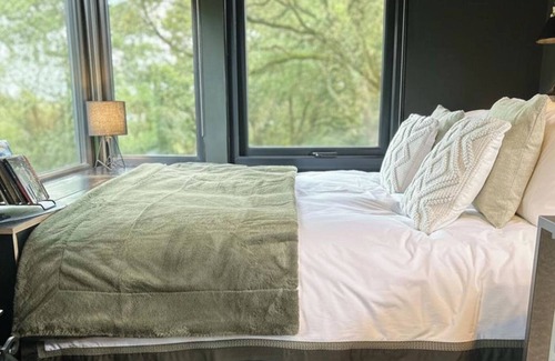 Liverton Cabin | Lodge on Teign River, 1 Bed, Sleeps 2, Parking