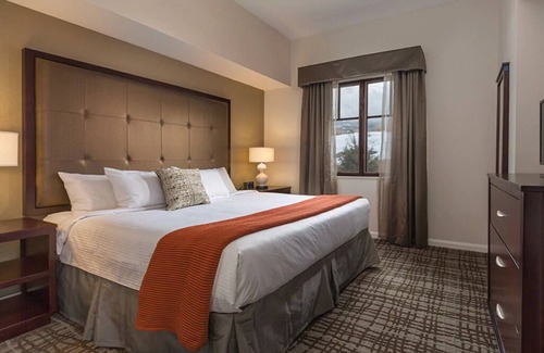 Park City Resort | Lodge-style First-Class Resort. Gondola outside-SOOOO Convenient! Sleeps 4
