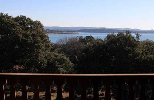 Canyon Lake Resort | LODGE UPSTAIRS DELUXE #201