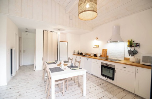 Vielle-Saint-Girons Ski Chalet | Lodge with pool in the heart of the Landes