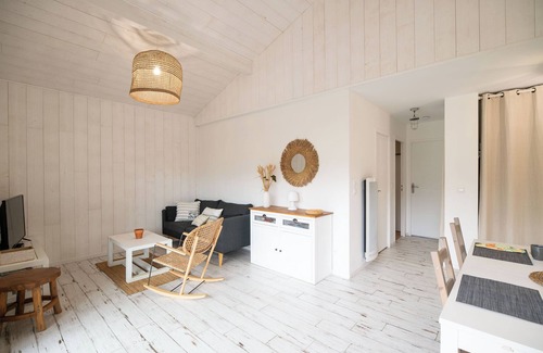 Vielle-Saint-Girons Ski Chalet | Lodge with pool in the heart of the Landes