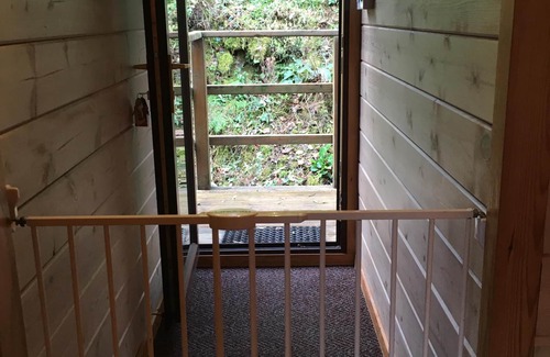 Woolfardisworthy Cabin | Lodge With Sun Deck & Enclosed Garden. Access to nearby private fishing lakes