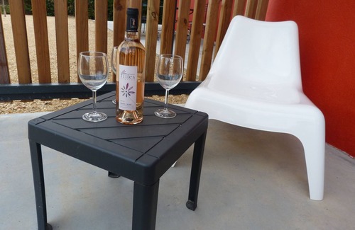 Valensole House | LODGES II, in the middle of lavender and olive trees.