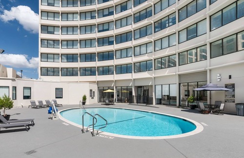 Greenway Plaza-Upper Kirby Apartment | Lodgeur | Stylish studio escape | Upper Kirby