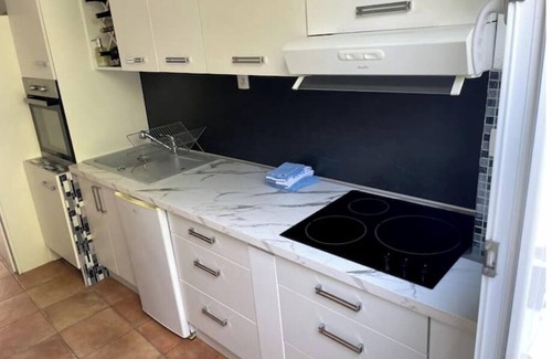 Genets House | Lodging 7 in front of the Mont Saint Michel bay