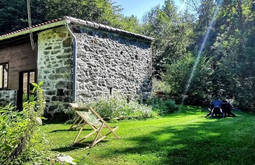 Rimont House | Lodging between forest and streams