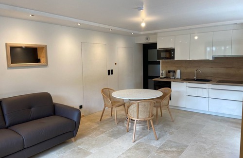 Rambervillers House | Lodging in a garden near Fraispertuis City Park.