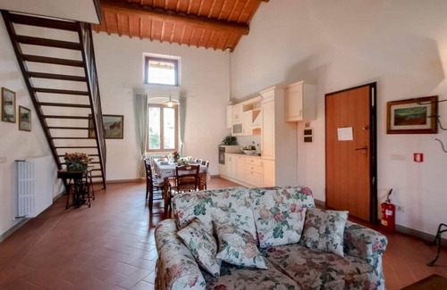 Serravalle Pistoiese Apartment | Lodging in a wine estate,private Terrace,pool,Wi-Fi,village walk distance,sl 10