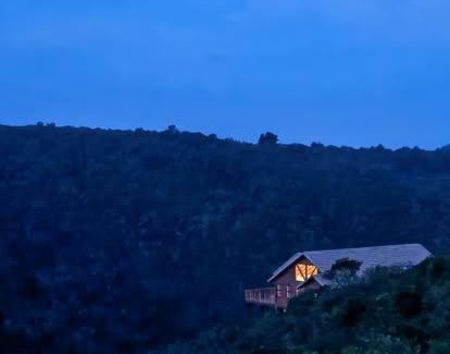 Victoria Bay House | Loerie's Rest Cabin