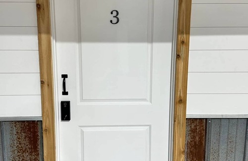 Mound City Apartment | Loess Hills Lodge - Room 3