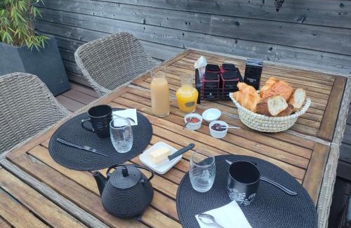 Miroir - Batignolles Bed & Breakfast | LOFT 2 Descartes
