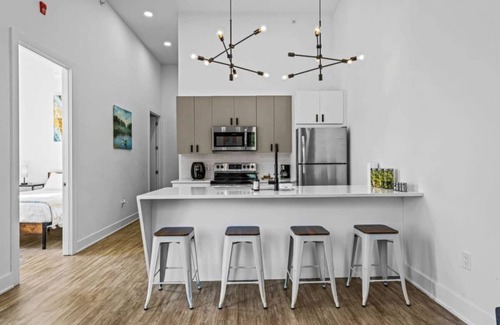Delair Apartment | Loft 2BR Free Parking EV Charger