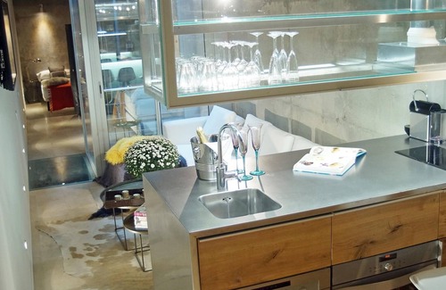 el Fort Pienc Apartment | Loft at the Arc de Triomphe in Barcelona with terrace, pool and free Wi-Fi