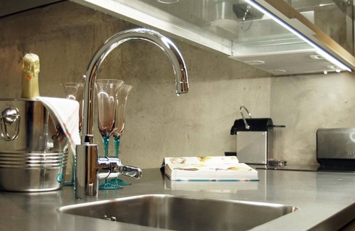 el Fort Pienc Apartment | Loft at the Arc de Triomphe in Barcelona with terrace, pool and free Wi-Fi
