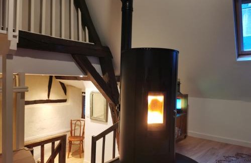 Bourges Apartment | Loft atypique au calme avec cour privative