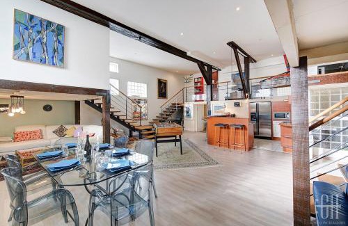 La Riche Apartment | Loft atypique avec bowling, baby-foot, flipper pour 8 voyageurs