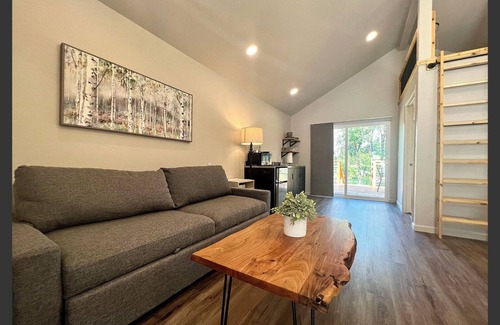 Fruitdale Cabin | Loft Cabin 3 - Rogue River Resort