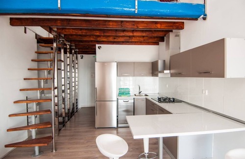 Old Town Apartment | Loft en el casco antico, primera linea de playa.