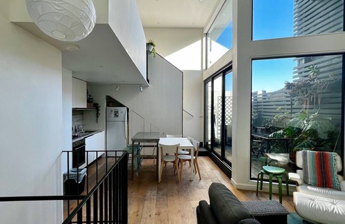 Brighton East House | Loft In Brighton East Village