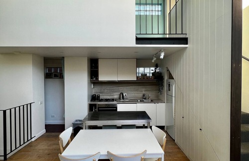 Brighton East House | Loft In Brighton East Village