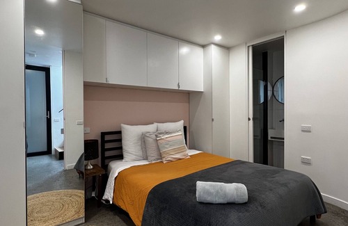 Brighton East House | Loft In Brighton East Village
