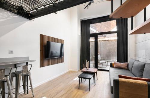 Cimiez Apartment | Loft Industriel avec Terrasse et Filet Suspendu à Nice Cimiez