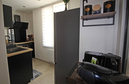 Limoges Apartment | Loft, "Le Cosy" Coeur de Ville au Calme Avec Stationnement Privé