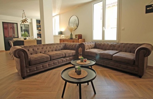 Limoges Apartment | Loft, "Le Cosy" Coeur de Ville au Calme Avec Stationnement Privé