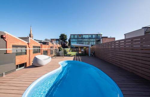 Richmond Apartment | Loft Living Close to the MCG