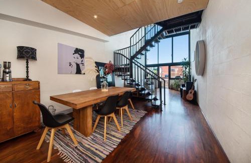 Richmond Apartment | Loft Living Close to the MCG