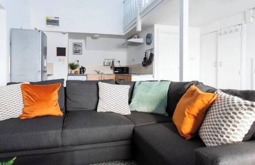 Leigh-on-Sea Apartment | Loft Living Leigh-on-Sea